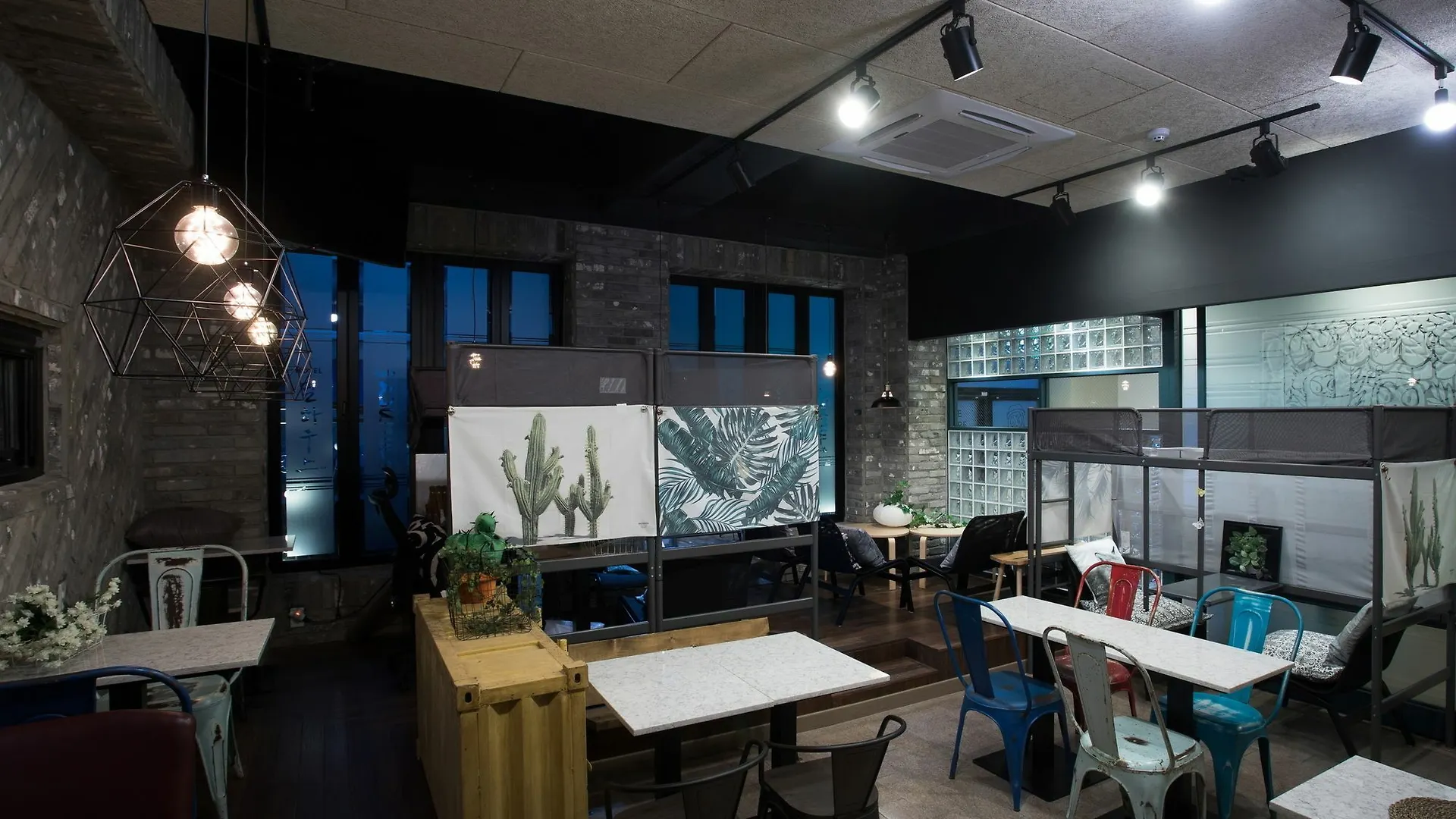 Hotel Millhaus Shinchon Soul 3*,  Jižní Korea